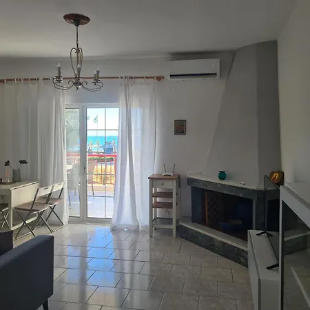 Apartment Sophies Sea View Touzla Ofrinion